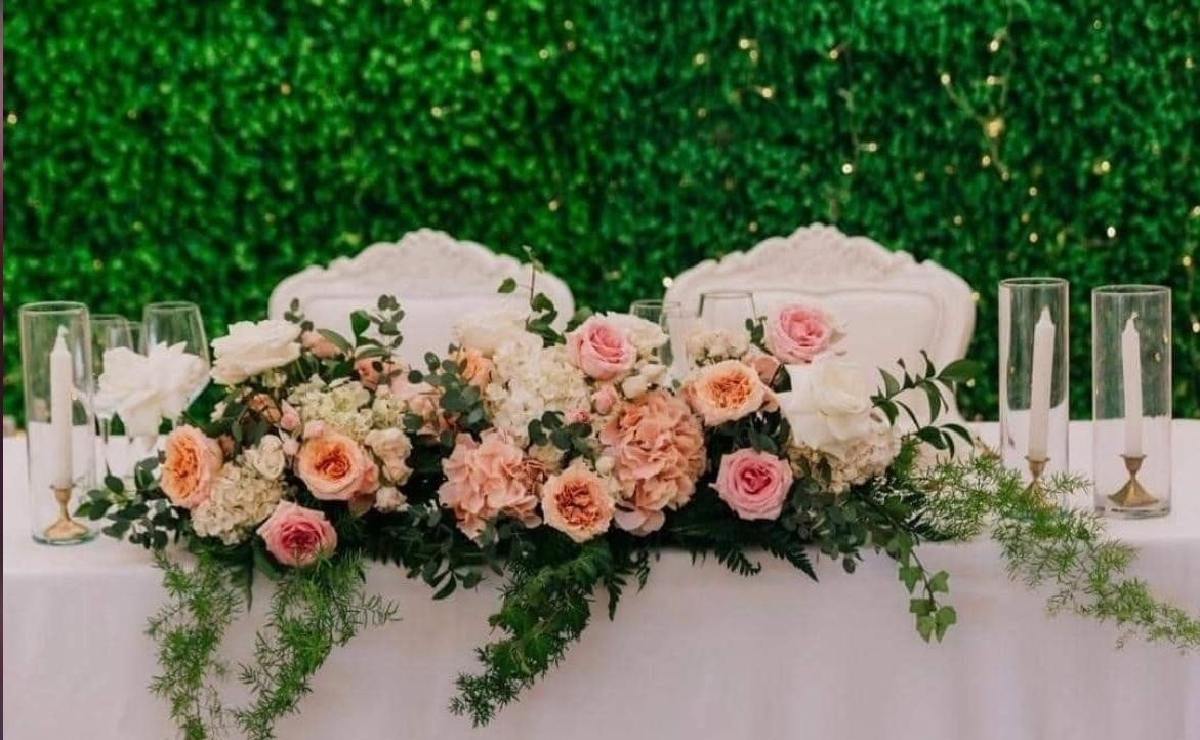 Is a Sweetheart Table a Good Idea?