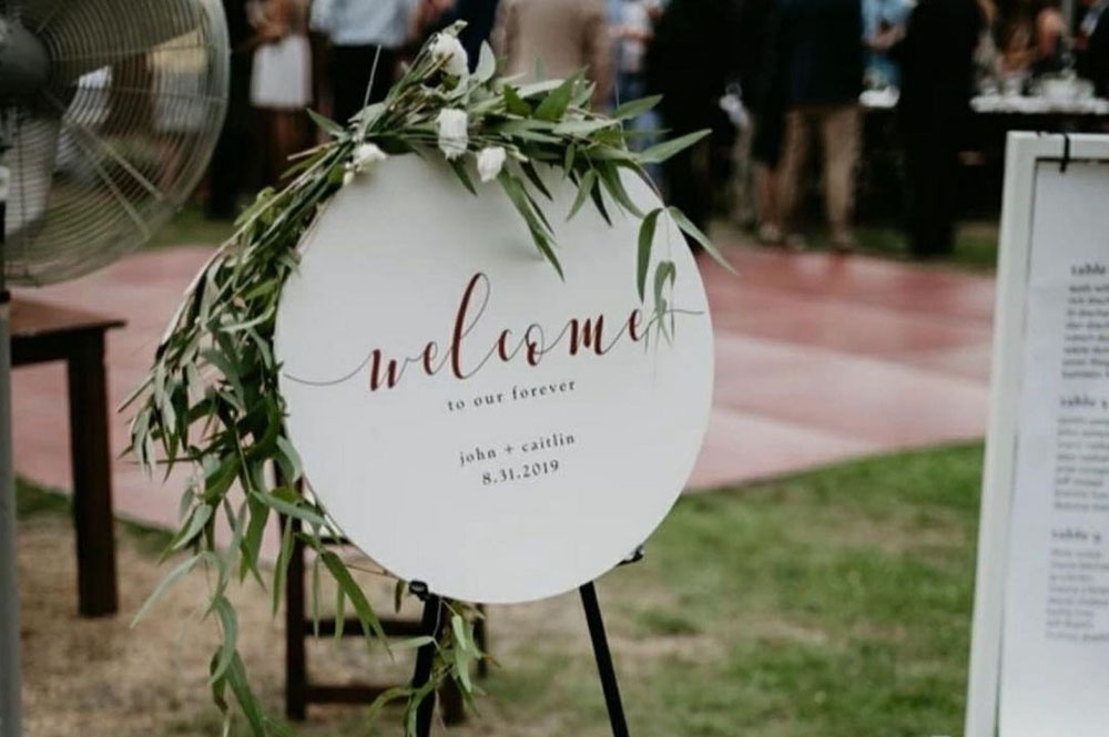 Choosing Your Wedding Signage