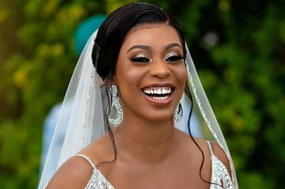 How Do I Tell Which Makeup Artist I Want?