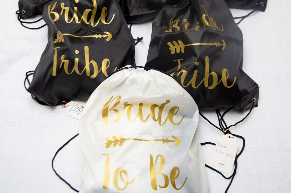When to Give Gifts to Your Wedding Party